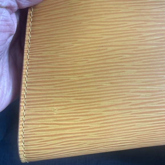 Louis Vuitton Yellow Pochette Accessoires Epi Leather - Picture 14 of 14